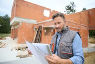 Comment choisir le bon constructeur de maison en Bretagne Sud