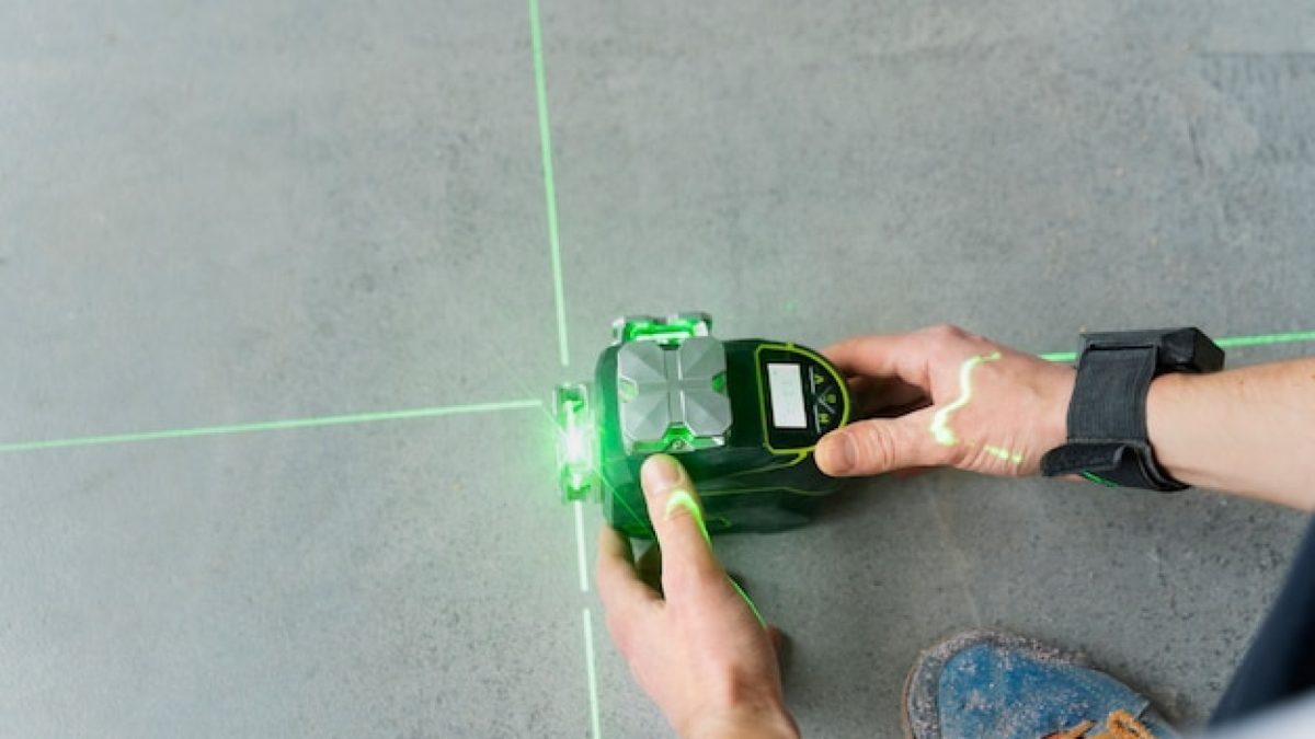 À quoi sert un niveau laser avec croix ?